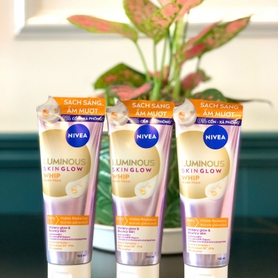Nivea - Sữa rửa mặt sáng da dưỡng ẩm 100ml